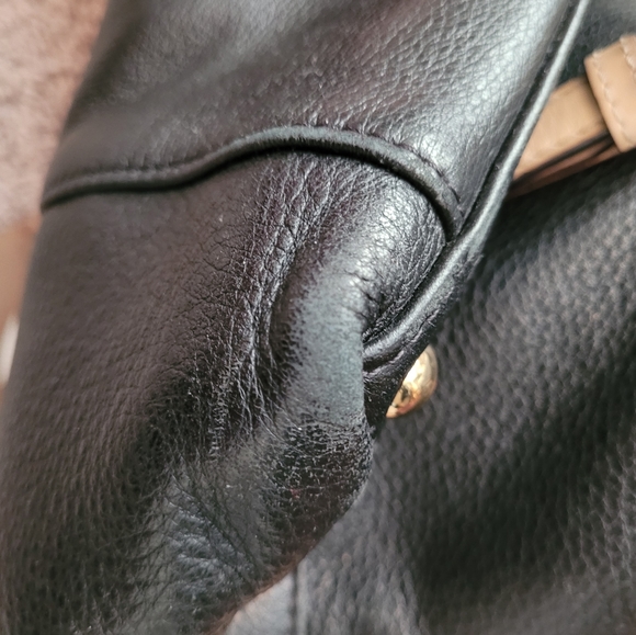 Black Michael kors purse - Picture 16 of 16